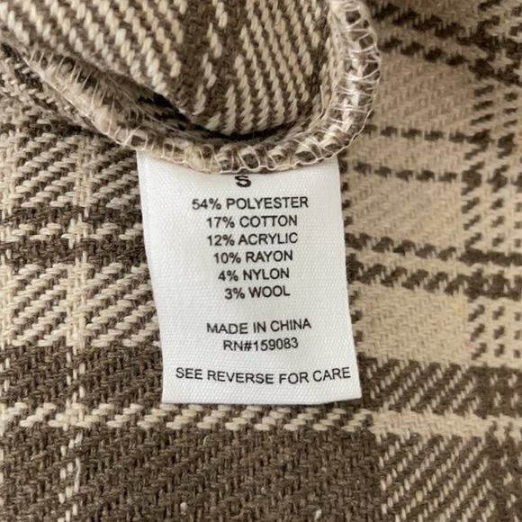 Tan plaid flannel - Picture 5 of 5